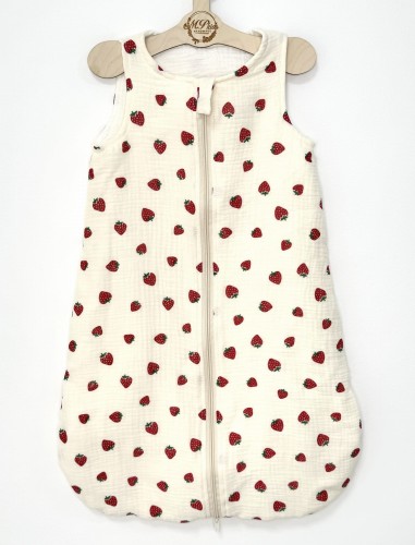 Śpiworek do spania Muślinowy Truskawki