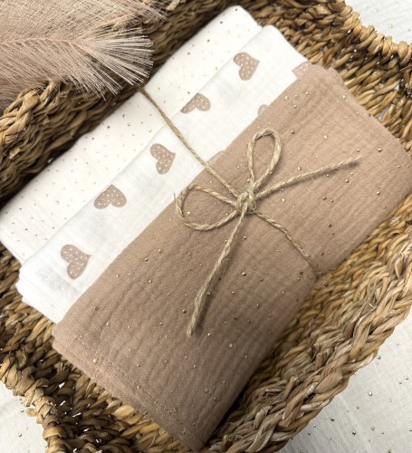 Pieluszki muślinowe Beżowe serduszka 3-pak