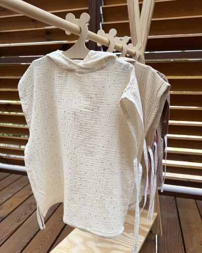 Ponczo kąpielowe z kapturkiem muślinowe Ecru w złote kropki