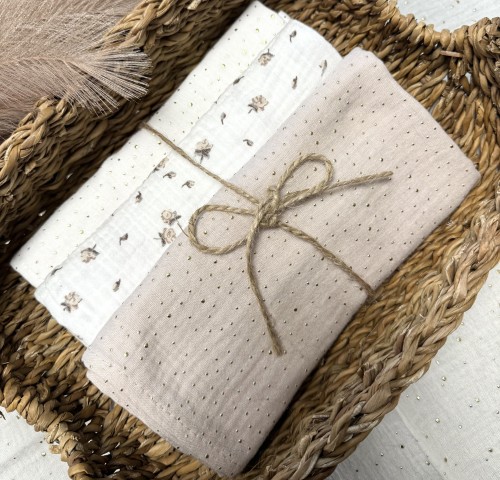 Pieluszki muślinowe Beżowe różyczki tle 3-pak