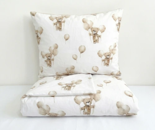 Komplet do przedszkola / żłobka - kocyk / kołderka z poduszką Beżowe misie z balonikami 