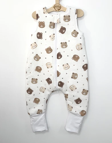 Śpiworek do spania z nogawkami Muślinowy Misie i serduszka na ecru tle